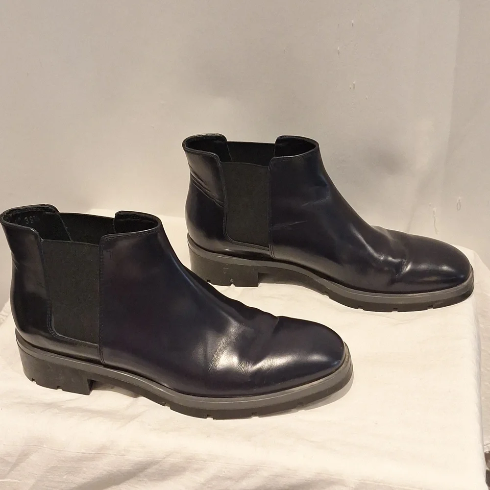 Tod's Black Leather Chelsea Boots Size 39 1/2